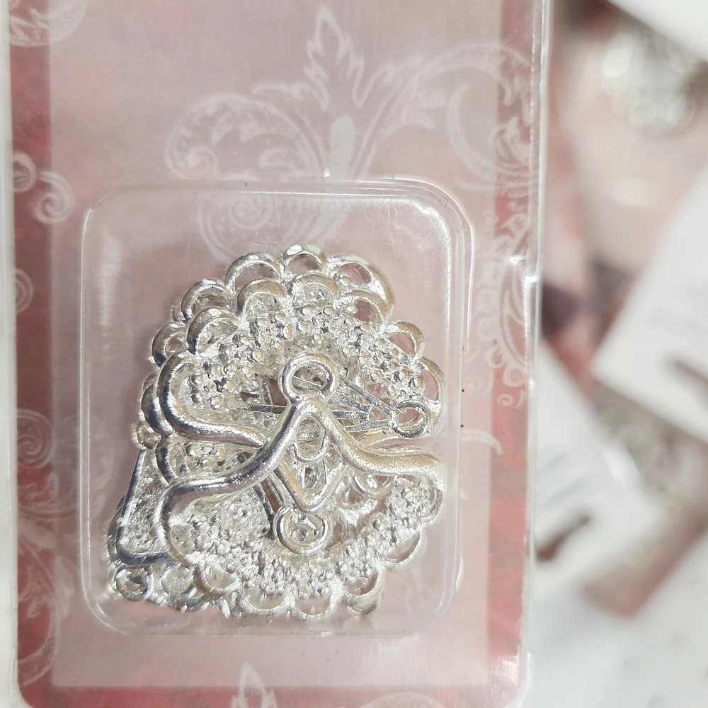 N/A elegant silver